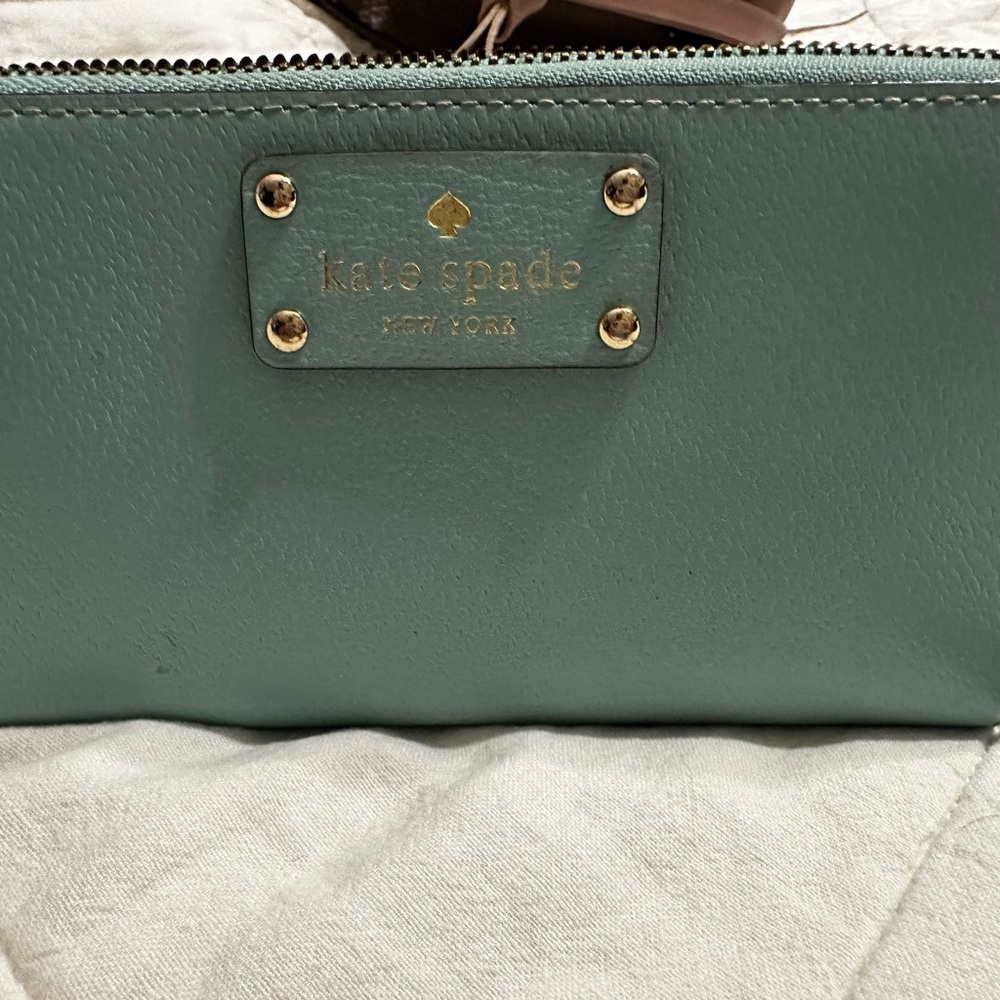Kate Spade Green Wallet with Gold-Tone Hardware